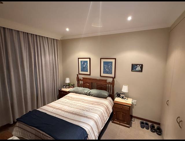 2 BEDROOM APARTMENT FOR SALE IN NEWLANDS